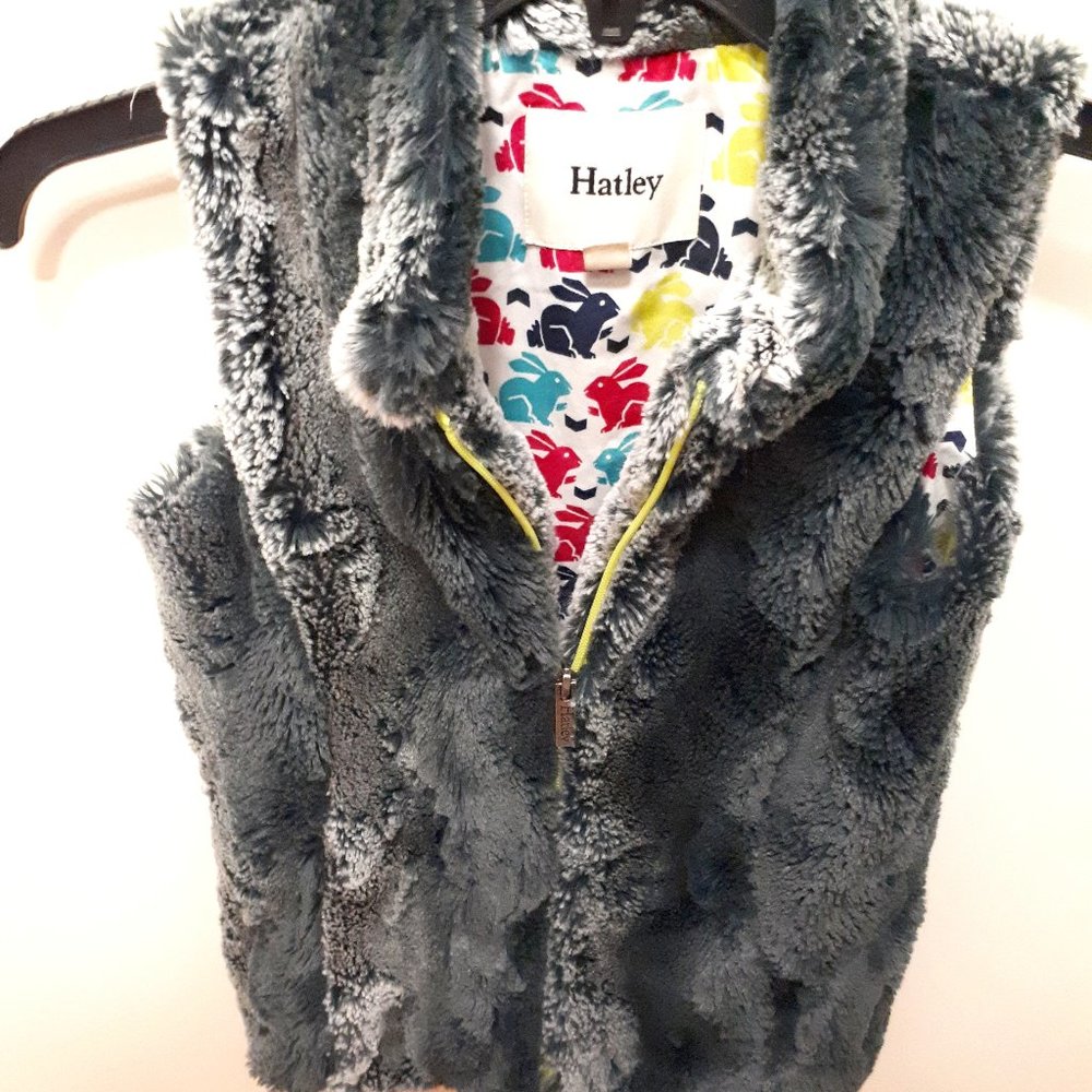 Hatley faux fur grey sleeveless zipper vest girl size 8